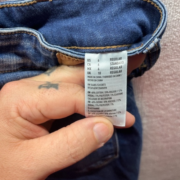 American Eagle Distressed Trashed Hi-Rise Jegging Jeans Womens 6 Blue Denim 2530 - Picture 4 of 11